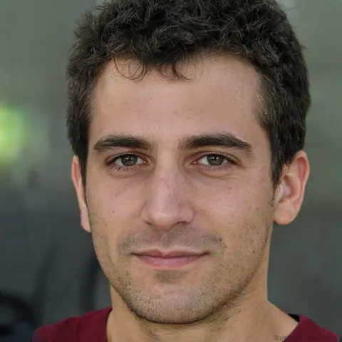 Adrian Costa, tarantula keeper and writer at TaranTerra